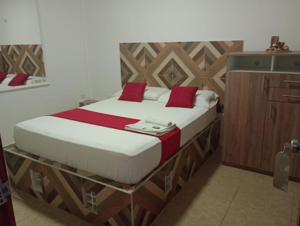 Hostal Kumbaya ซันตามาร์ตา ภายนอก รูปภาพ