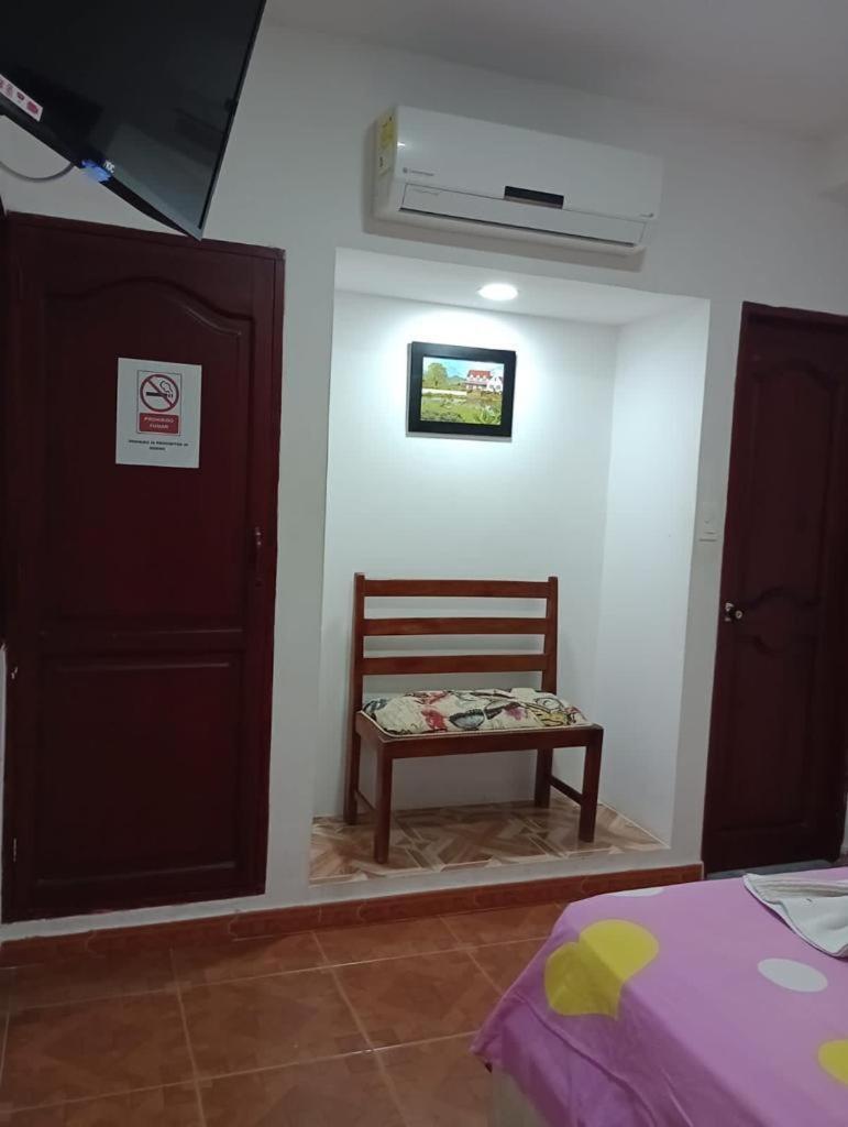 Hostal Kumbaya ซันตามาร์ตา ภายนอก รูปภาพ